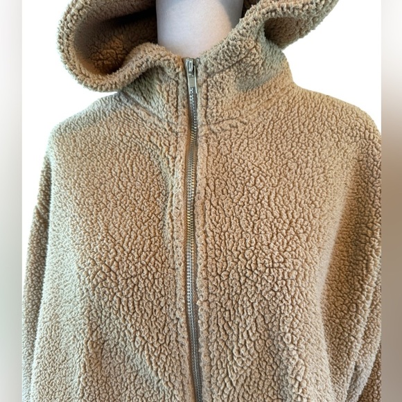 Women’s Forever 21 Tan/Taupe Sherpa hoodie Jacket size Large - Picture 6 of 8